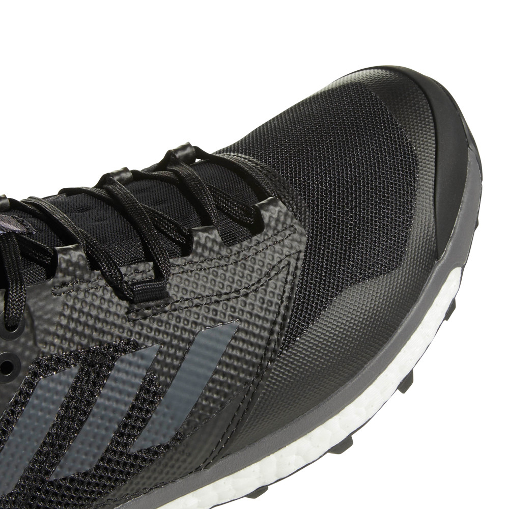 terrex agravic xt trail
