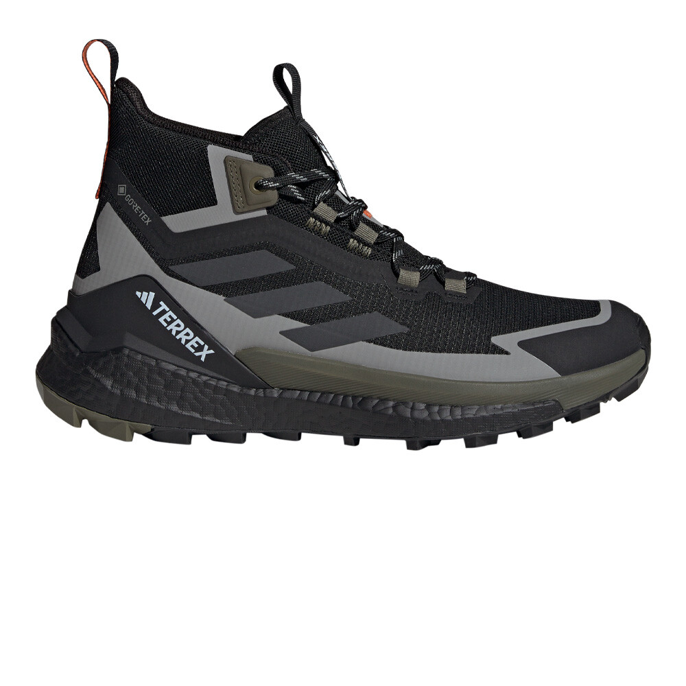 Core Black/ Carbon/ Olive Strata