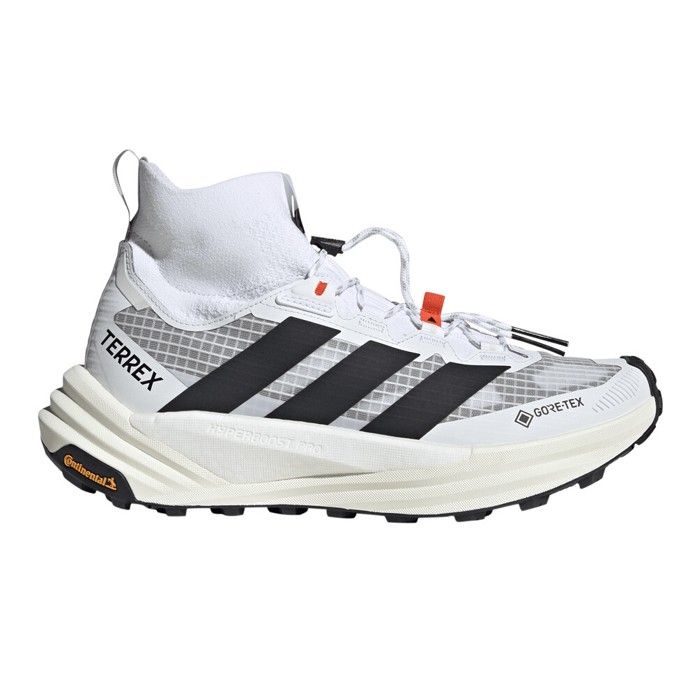 Cloud White / Core Black / Off White