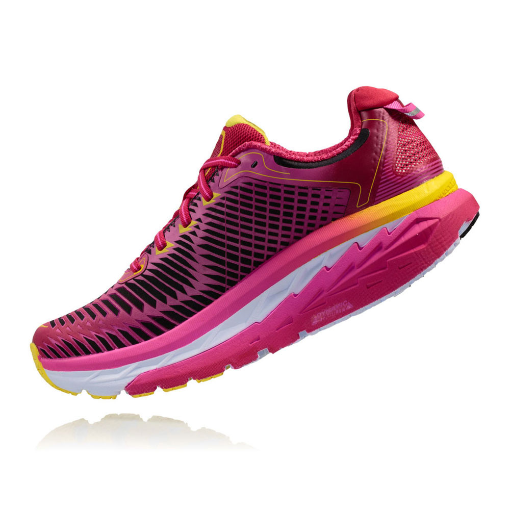 Hoka one one arahi 6