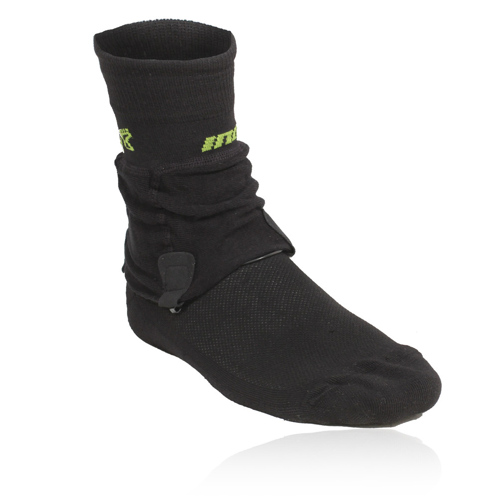 Inov8 Debrisoc 38 Gaiter and Running Sock
