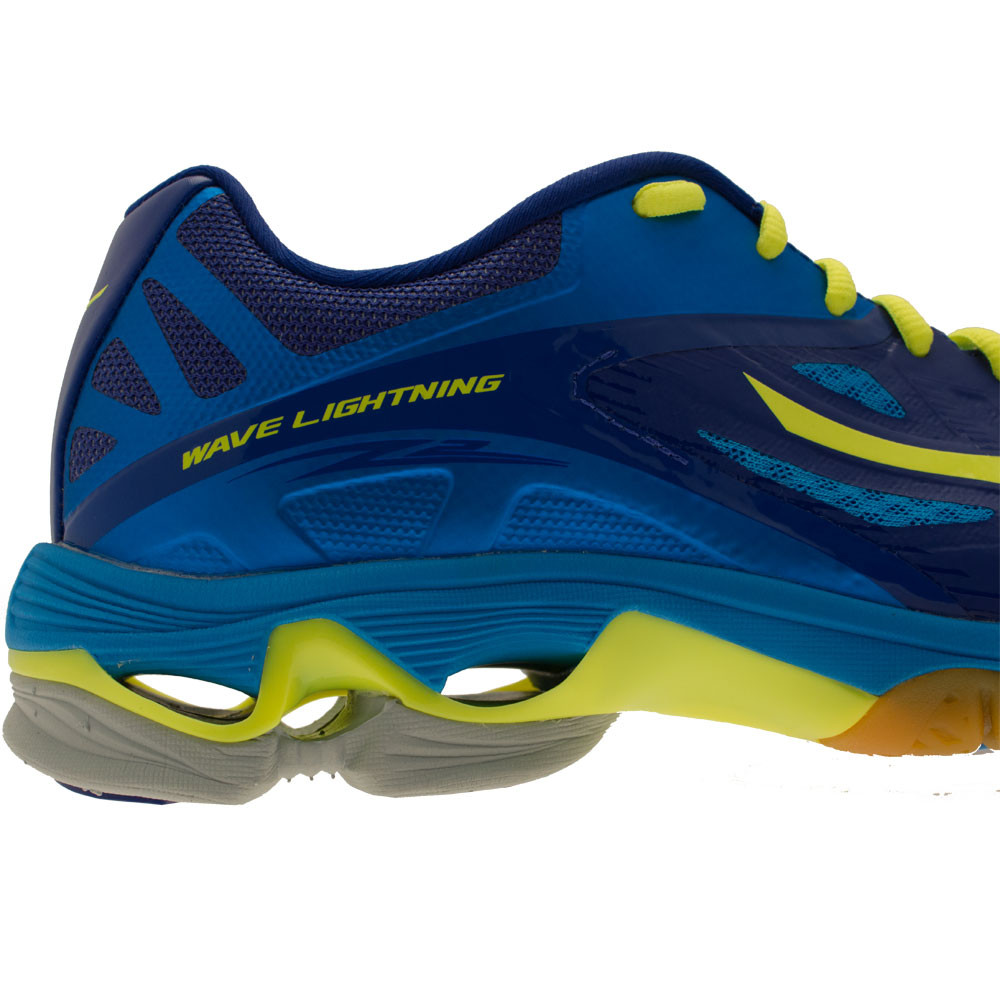 negozi scarpe e scarpe