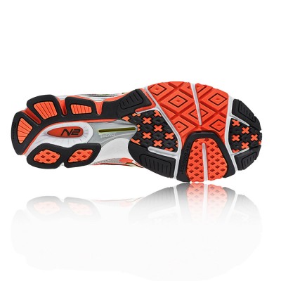 d width running shoes
