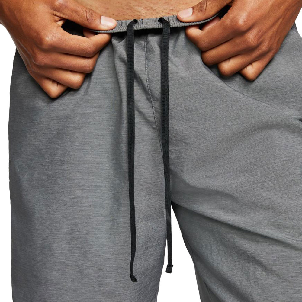 nike challenger 9 inch shorts