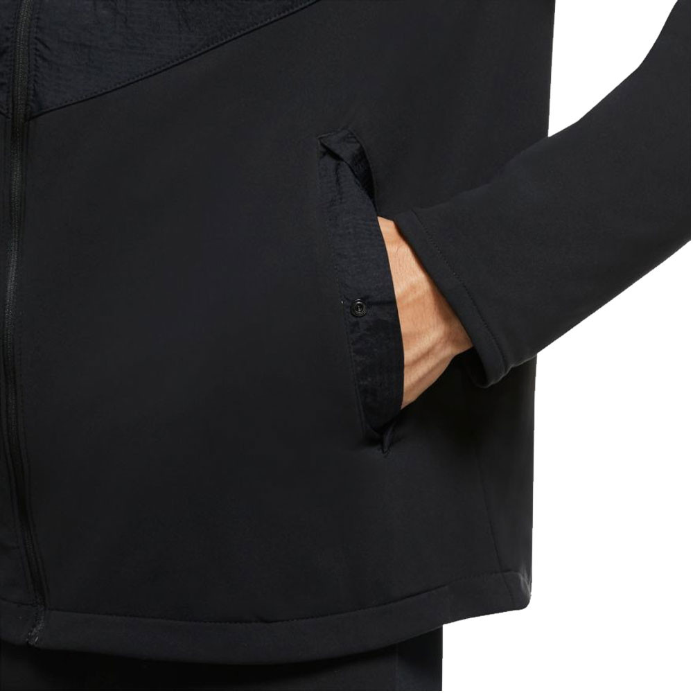 nike therma essential jacke