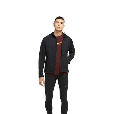 nike therma essential jacke