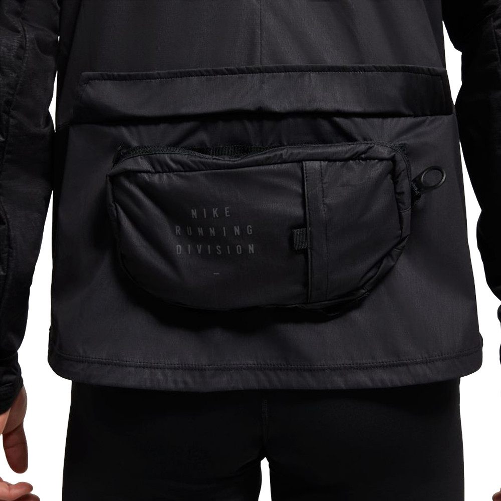 Nike Pinnacle Run Division Printed Running Jacket - SP21 | SportsShoes.com