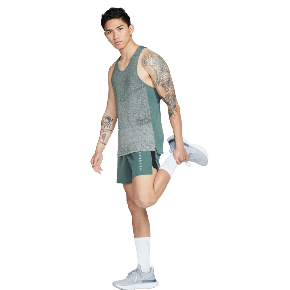 Nike Run Division Pinnacle Running Vest 