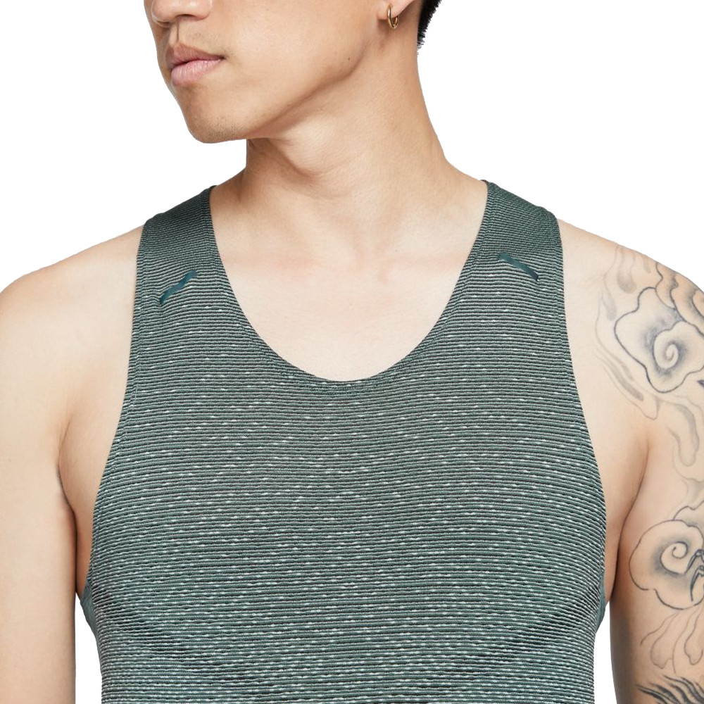 Nike Run Division Pinnacle Running Vest 