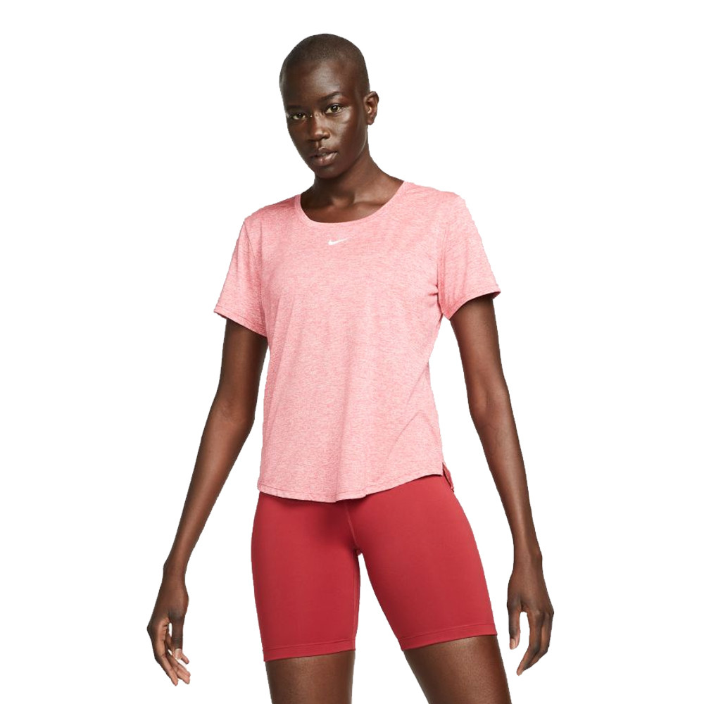 Nike Dri-FIT One para mujer Standard Fit T-Shirt - HO21 | SportsShoes.com