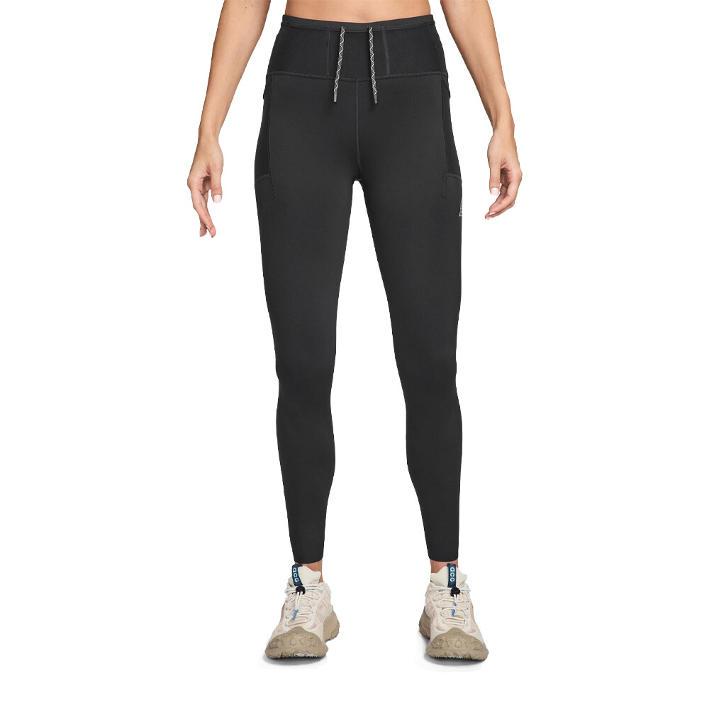 Black / Summit White 