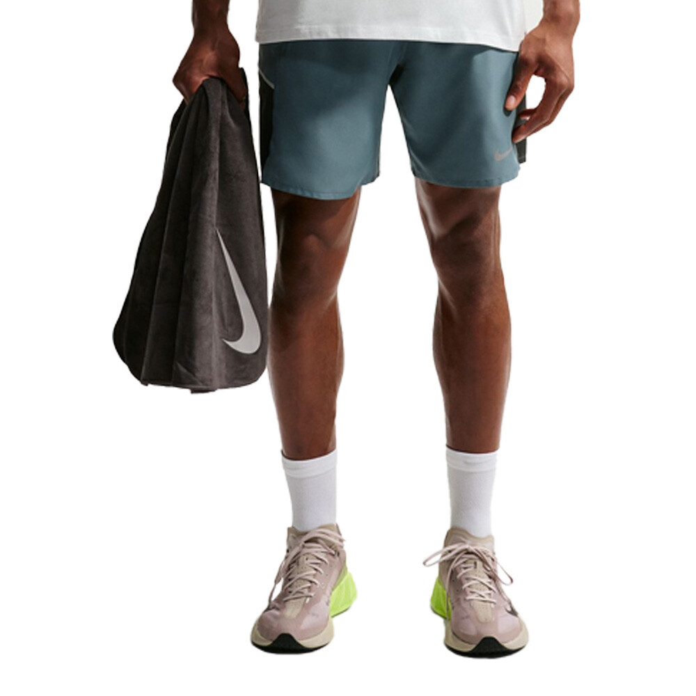 MINERAL SLATE / REFLECTIVE SILVER