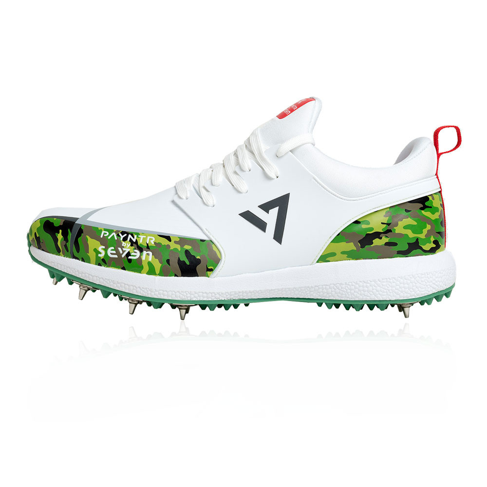 maxed cricket spikes