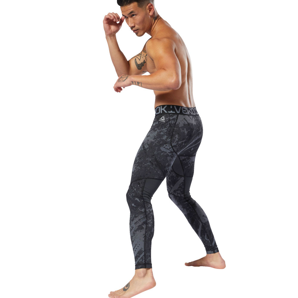 tuta reebok nera e grigia