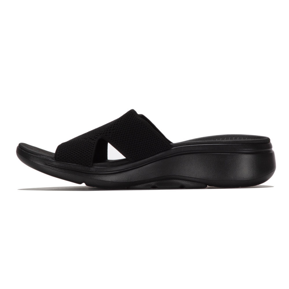 Skechers Go Walk Arch Fit Worthy Women's Sandal - SS21 - 15% Off | SportsShoes.com
